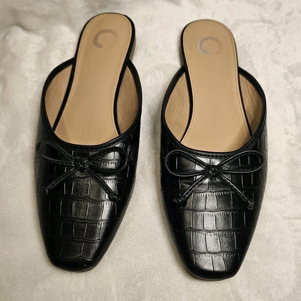 Journee Collection Black Faux Snake Skin Flats Women's Size 8.5 Gently Used